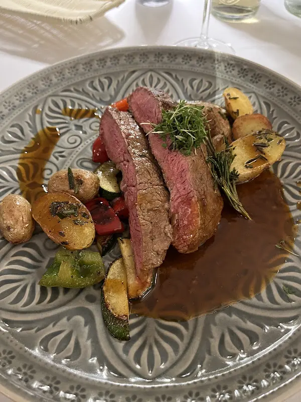 Phuong Thanh Kelly_Taverna_Seeon-Seebruck_review