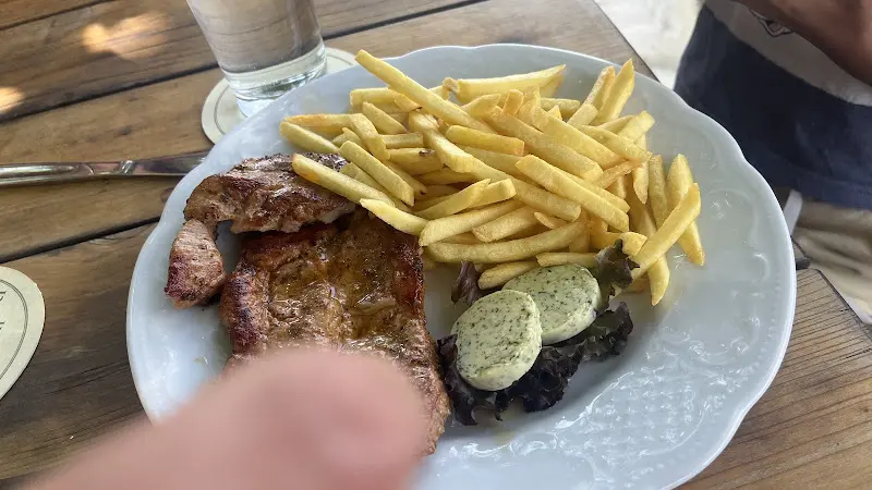 Debbie Sterzinger_Gaststätte Neuwirt_Seeon-Seebruck_review