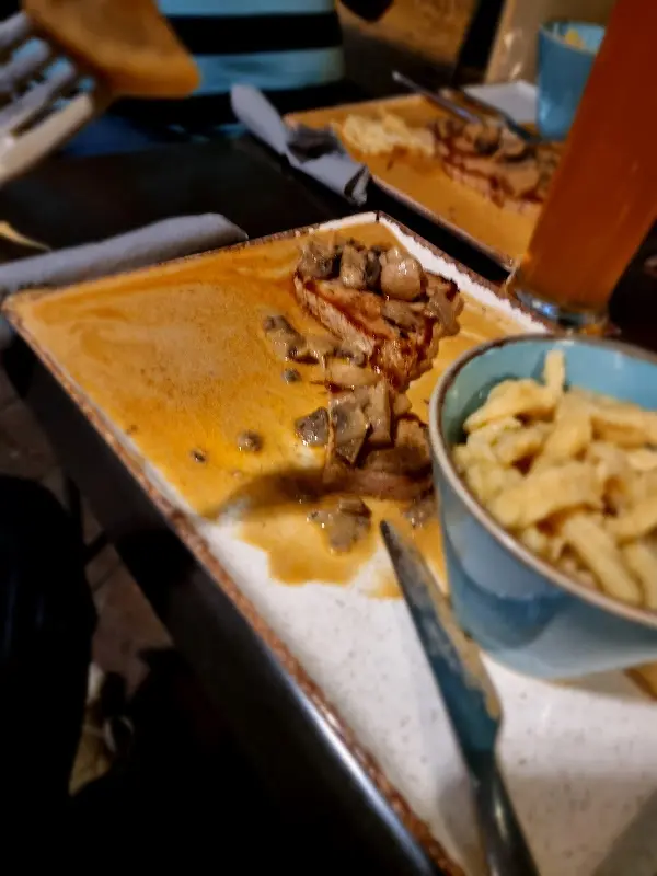 Yornik Heyl_QUINTS - Café | Restaurant | Lounge_Sinsheim_review