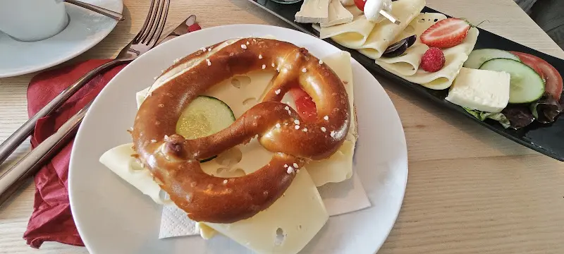 Matthias Köhler_Gingerbread pastry Hatzel GmbH_Selb_review