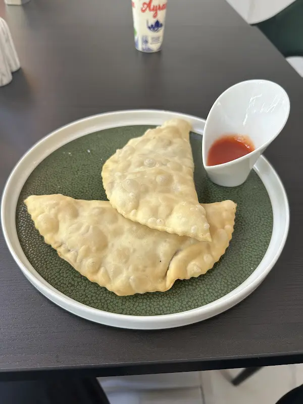 E. S_Teig & Fleisch_Selb_review