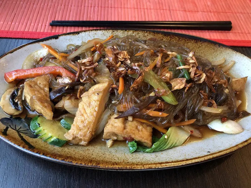 Madame Nga_Selb_slider_image_3