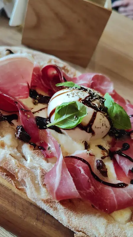 Pizza & Pasta Italian_Selb_slider_image_2