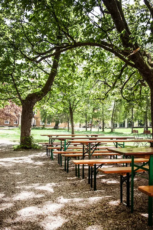Bio Gasthaus & Biergarten Schloss Blumenthal_Aichach_slider_image_1