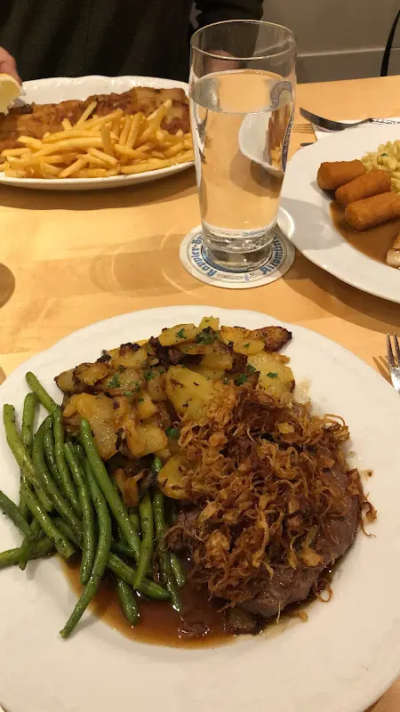 Florian Stegműller_Viktoriahof zum Kramerwirt_Altomünster_reseña