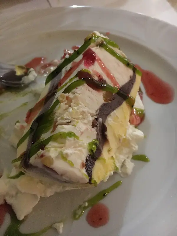 Eva W_Pizzaria e Ristorante Il Monastero_Sielenbach_avis