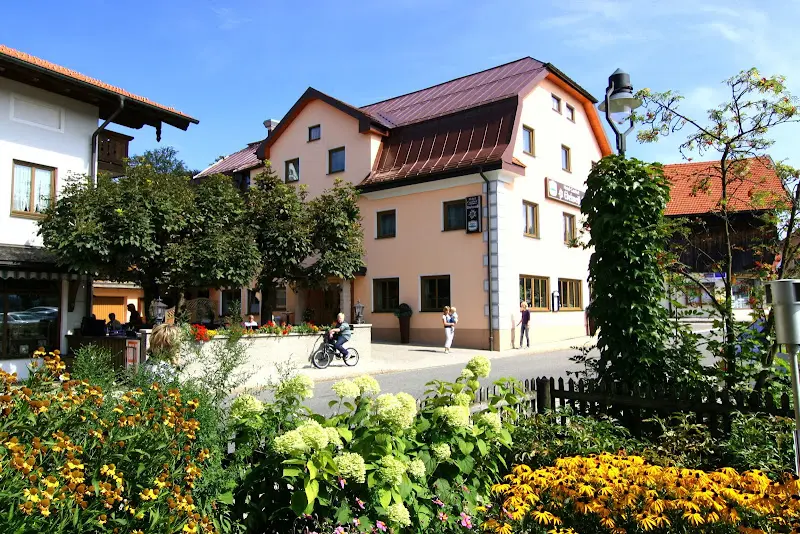 Hotel Garni Edelweiß restaurant in Siegsdorf