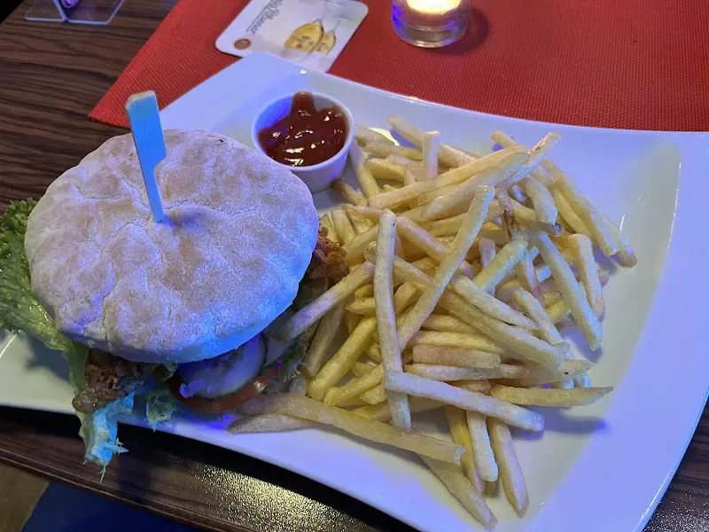 CoCo Coffee & Cocktails_Inn_slider_image_3