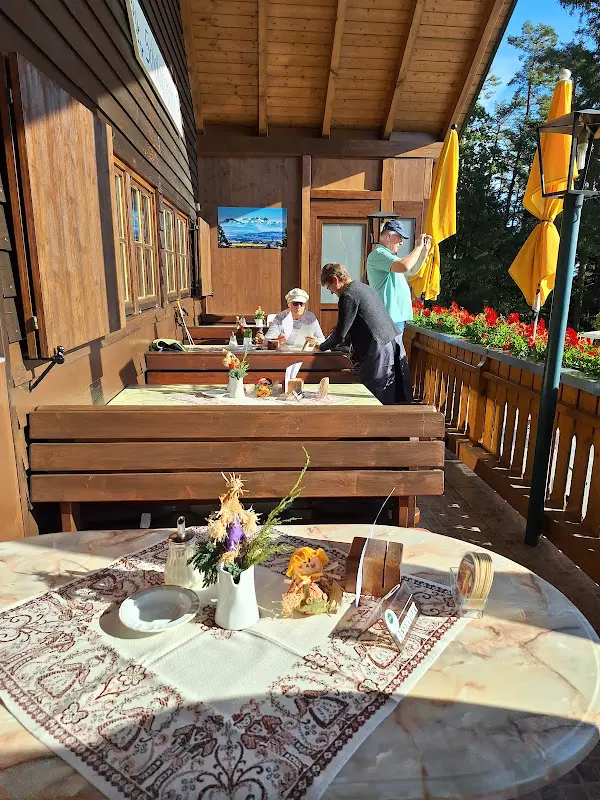 Evita Schmidt_Schellenberghaus Berta Fischer_Inn_recensione