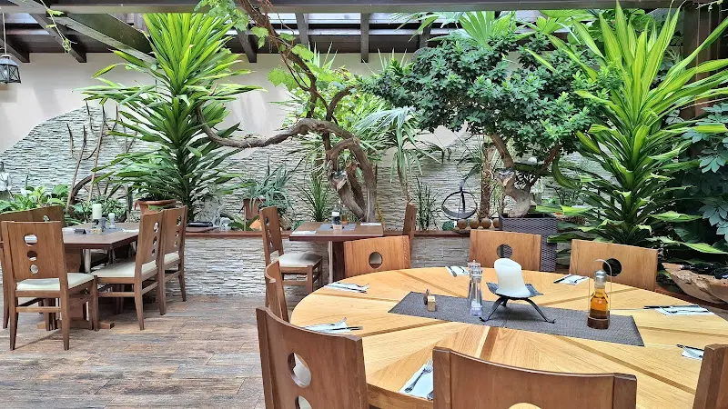 Restaurant El Greco_Inn_slider_image_1