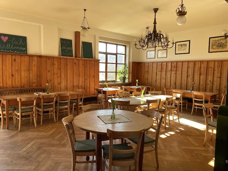 Gasthaus Alte Schule mit Biergarten restaurant in Solnhofen