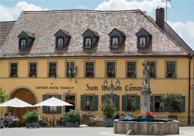 Gasthof Zum weissen Lamm_Sommerach_slider_image_1