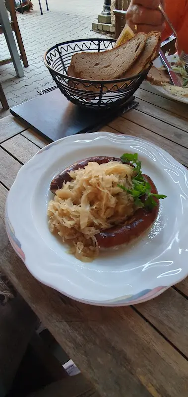 Ulrike_Häckerstub'n Zang_Sommerach_review