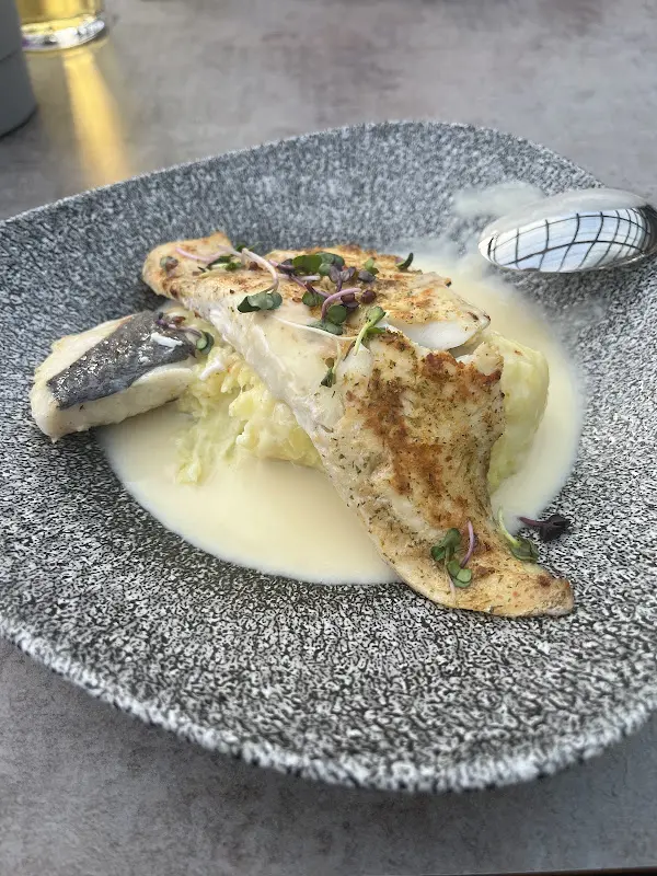 Gustav Henschel_Das Campers_Sommerach_review