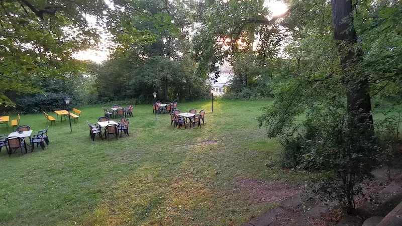 Dercks'n Berch Biergarten & Alm_Sonnefeld_slider_image_2