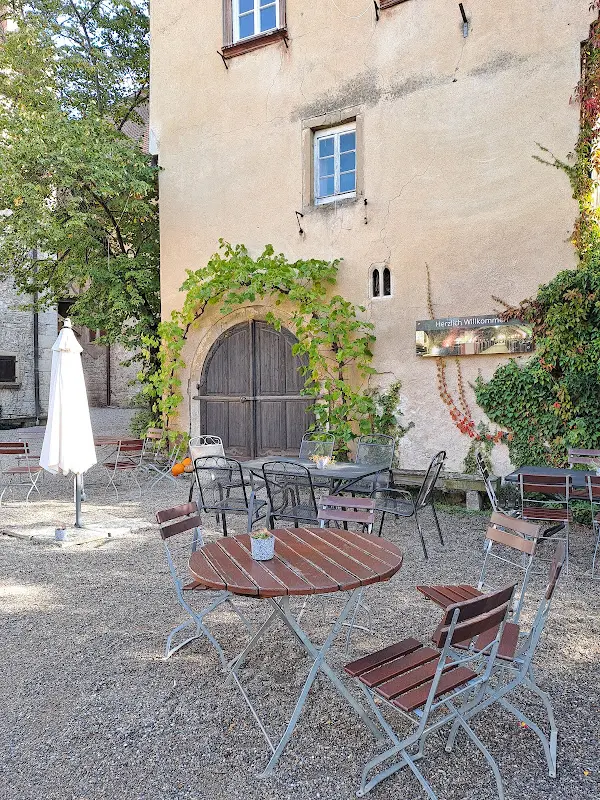 Weingut Schloß Sommerhausen_Sommerhausen_slider_image_3