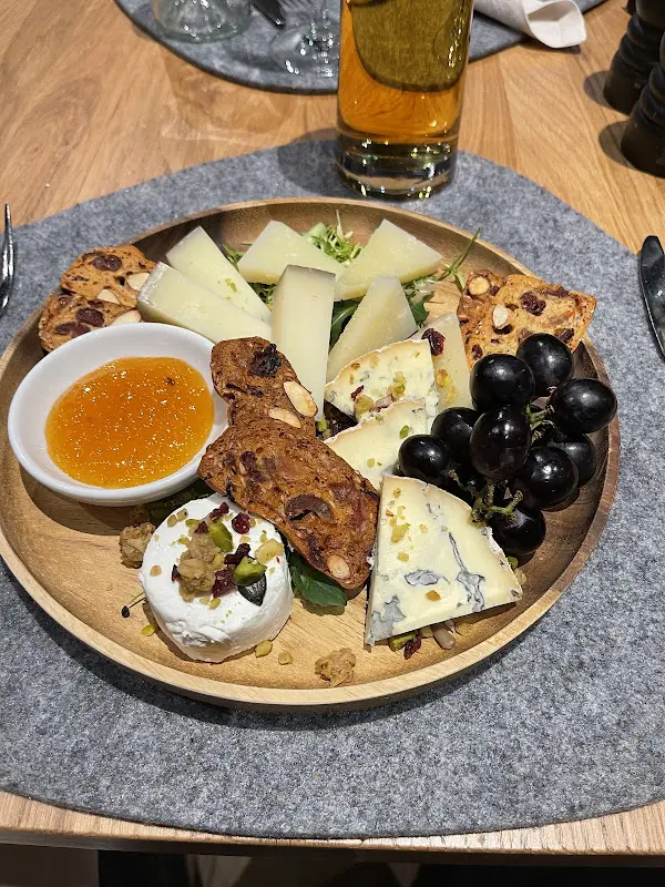 Chris D_Mountain Hub Social Dining_München_review