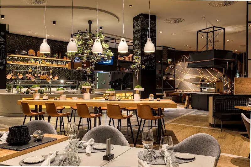 Mountain Hub Social Dining restaurant in München