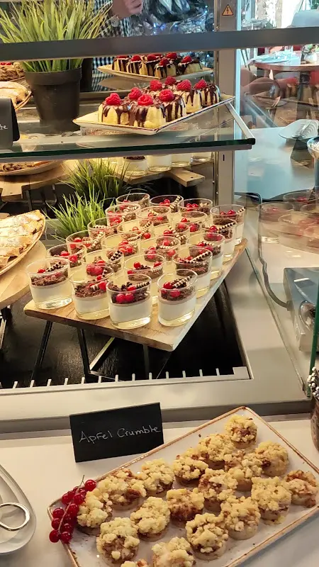 Mountain Hub Social Dining_München_slider_image_2