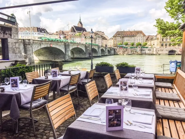 Restaurant Rhywyera restaurant in Basel