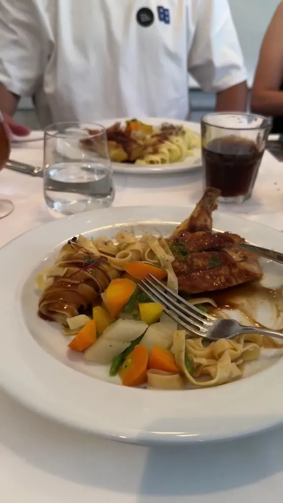 Restaurant Rhywyera_Basel_slider_image_2