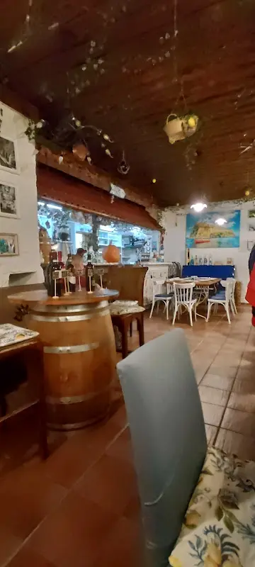 Anna Castaldi_ISCHIA PORTO Spalt_Spalt_review