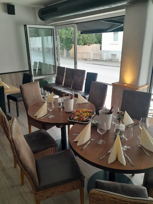 Pizzaria Pinsaria Pasta Burgerhouse Mediterran ristorante a Sonthofen