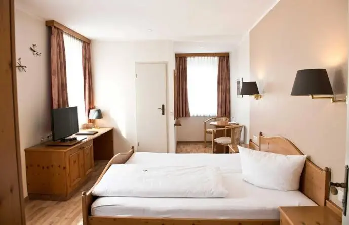 Hotel Deutsches Haus / Anno1898_Sonthofen_slider_image_2