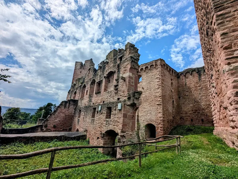 Adrian Błaszczyk_Henneburg - Stadtprozelten_Stadtprozelten_review