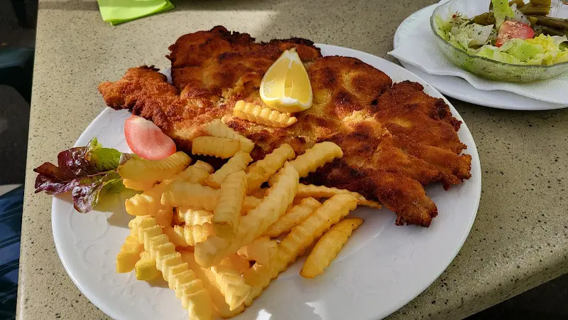 Ausflugsgaststätte Weißenstein_Stammbach_slider_image_2