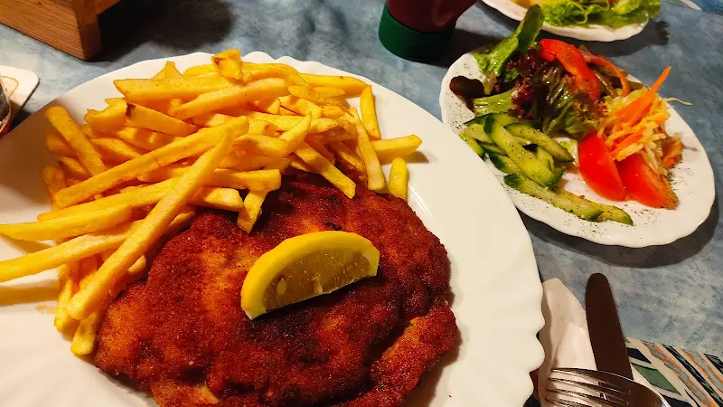 Fritz Aichele Farm_Stadtbergen_slider_image_1