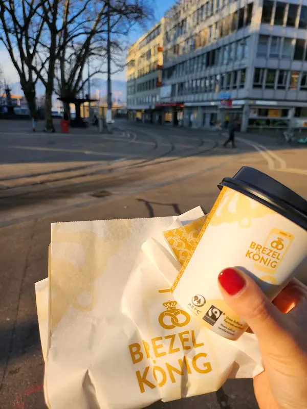 Eunchae Park_Brezelkönig Bahnhof Stadelhofen_Zürich_review