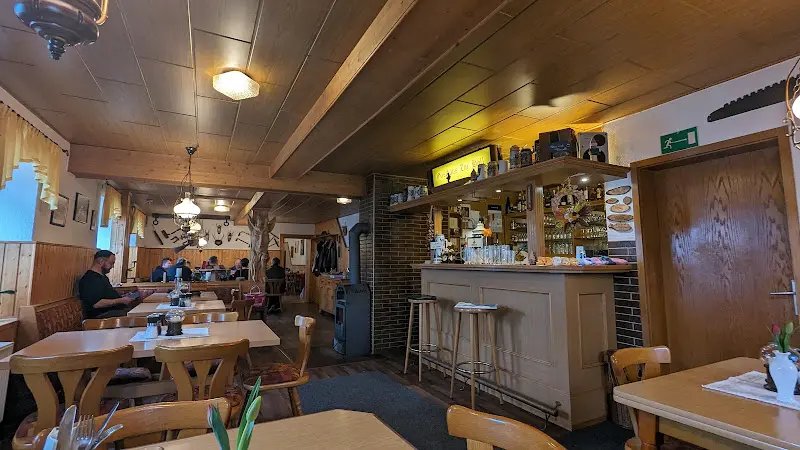 Gasthaus Zur Höll restaurant in Steinach