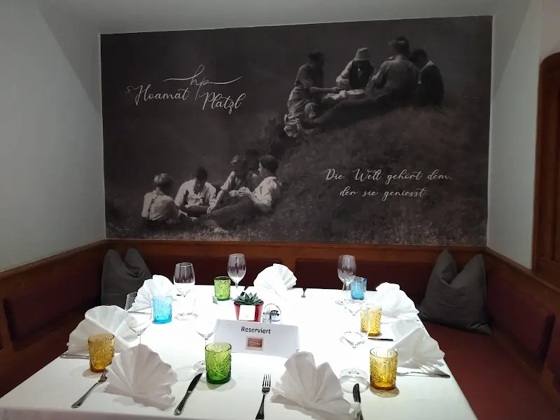 s`Hoamat Platzl Restaurant-Cafe_Austria_slider_image_1