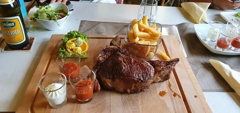 Benno Schneider Steakhouse & Partyservice_Bocklet_slider_image_3