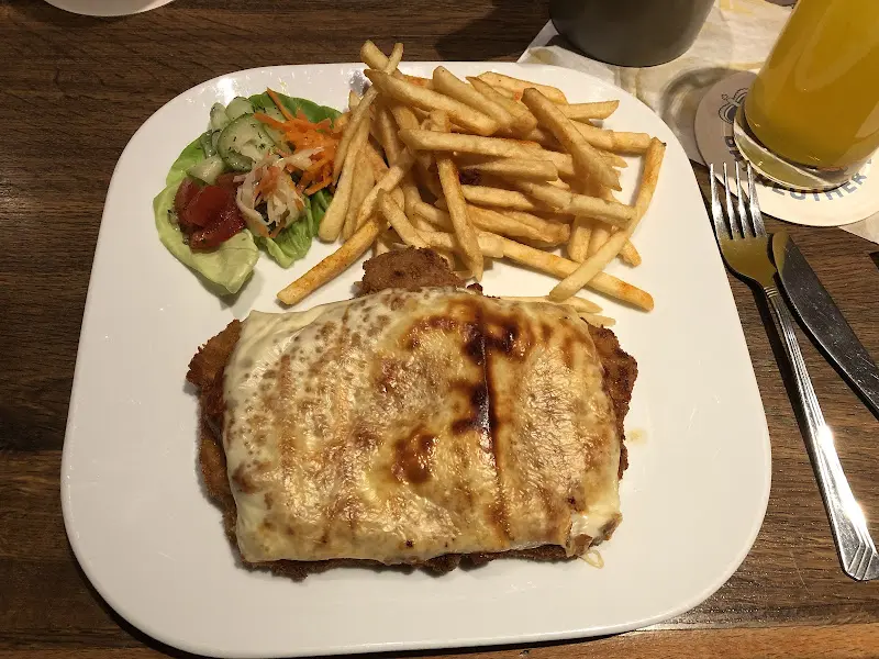 Zur kulinarischen Weltreise_Steinach_slider_image_2