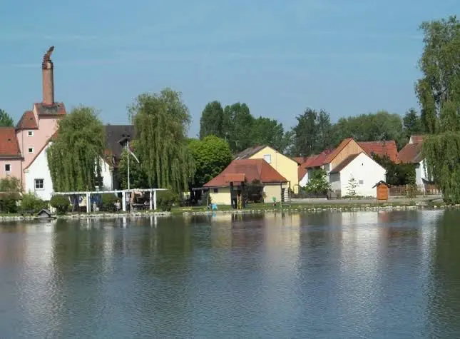 Hotel Windfelder am See restaurant in Stegaurach