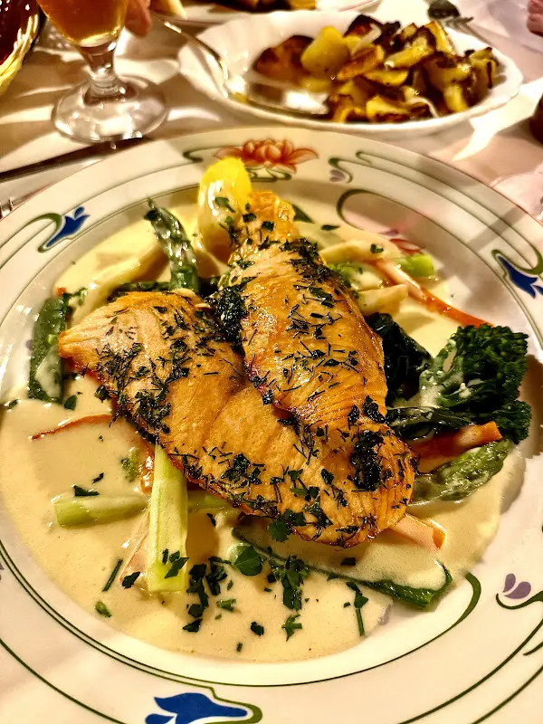 Nicola Wöhrmann_Zum Goldenen Stern__review