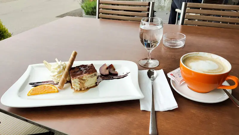 Hotel Ristorante Pizzeria Schiff_Rhein_slider_image_3