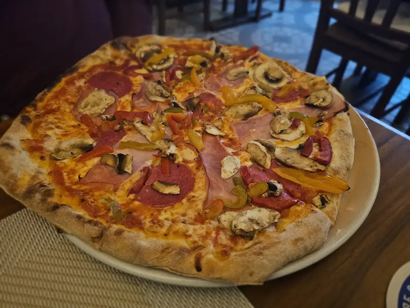 Pizzeria il Pollino_Stein_slider_image_3