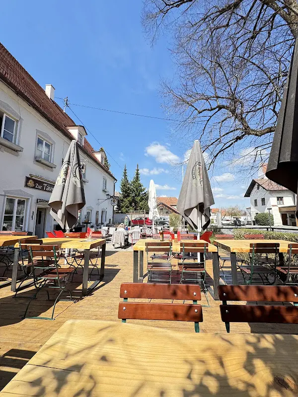 Jaime Pádua F. Filho_Zur Taverne_Steingaden_review