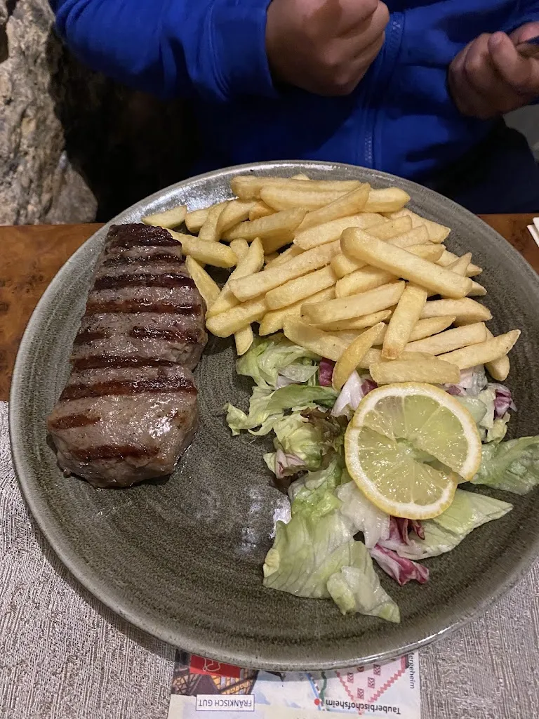 Adriana Cabezas-Klaere_Zunftstuben Poseidon_Mergentheim_review