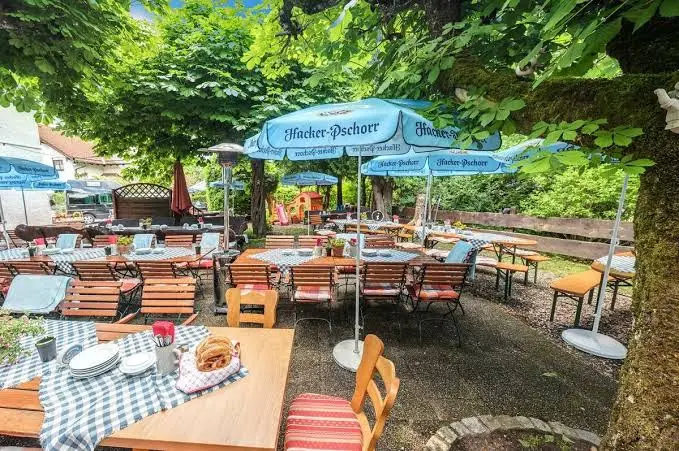 Landgasthof zum Brückenwirt restaurant in Starnberg
