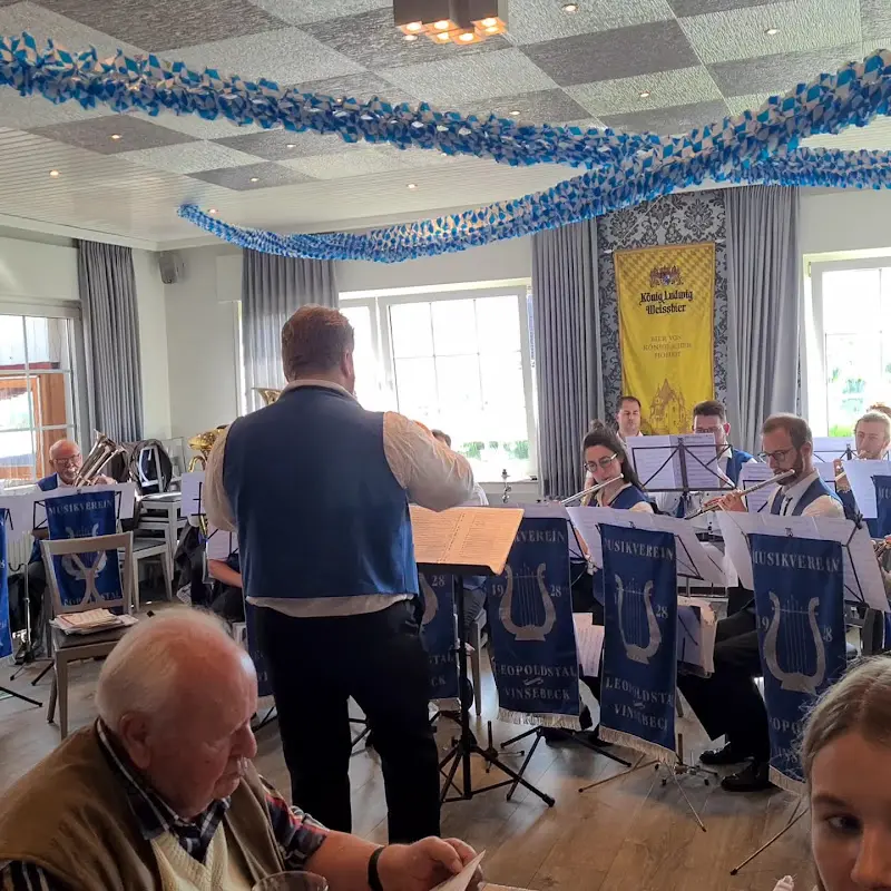 Siegfried Hülsmann_Teutonenhof Vinsebeck_Steinheim_review