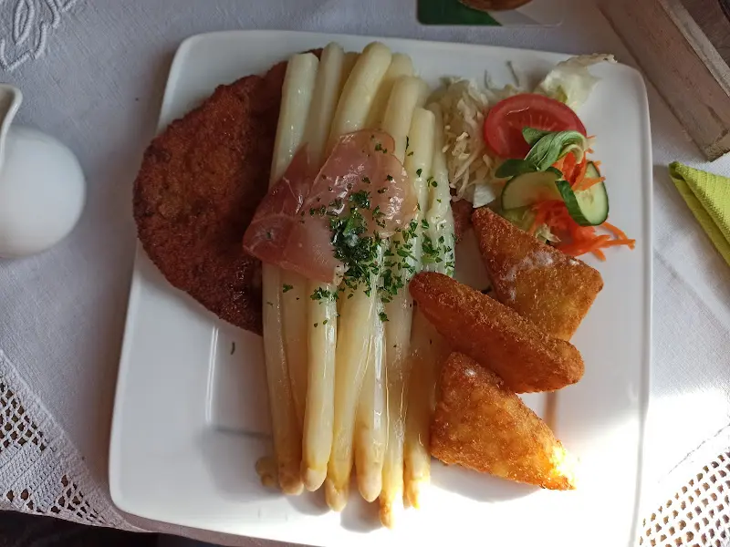 tulle heymann_Gaststätte Weber Lippischer Krug_Schieder-Schwalenberg_recensione