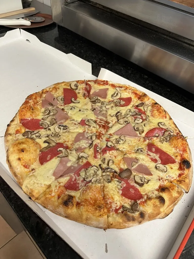 Boz`s Pizza & Kebabhaus_Albershausen_slider_image_2