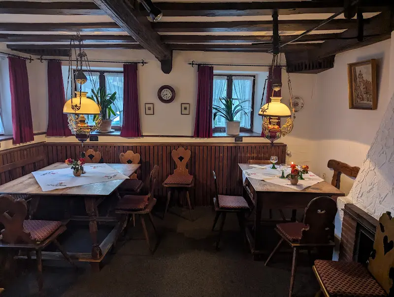 Zur Hoell restaurant in Tauber