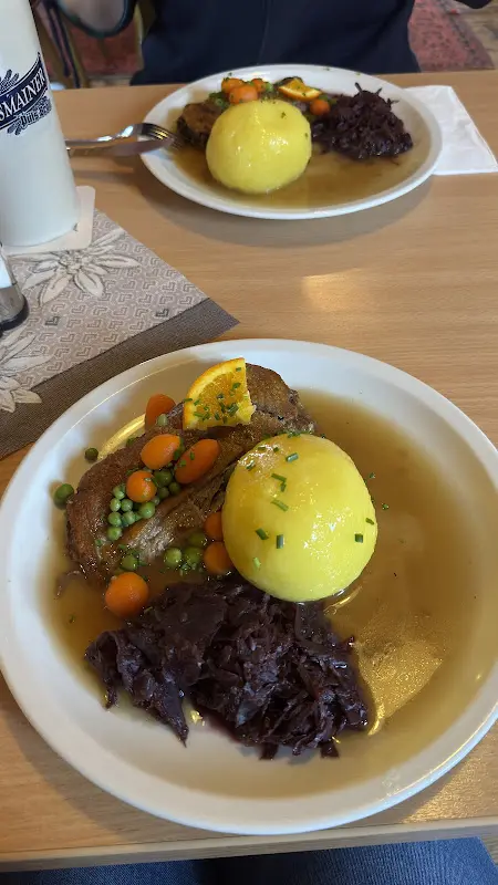 Anna Vorsatz_Gaststätte Dorfwirtshaus Hildner_Wallenfels_review