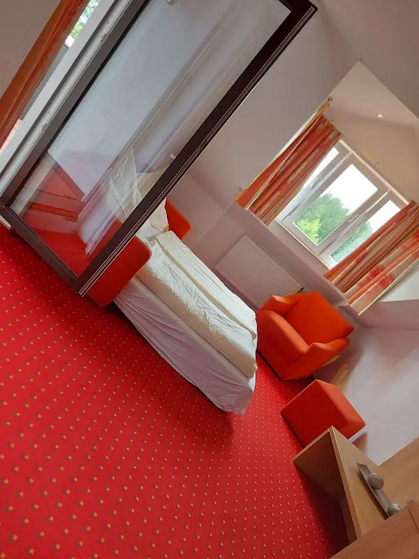 Ruben Dangreau_Panorama-Gasthof auf dem Auerberg GmbH & Co. KG_Bernbeuren_recensione