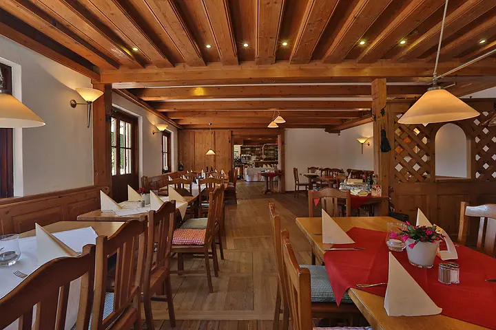 Waldhaus Deininger Weiher_Straßlach-Dingharting_slider_image_1